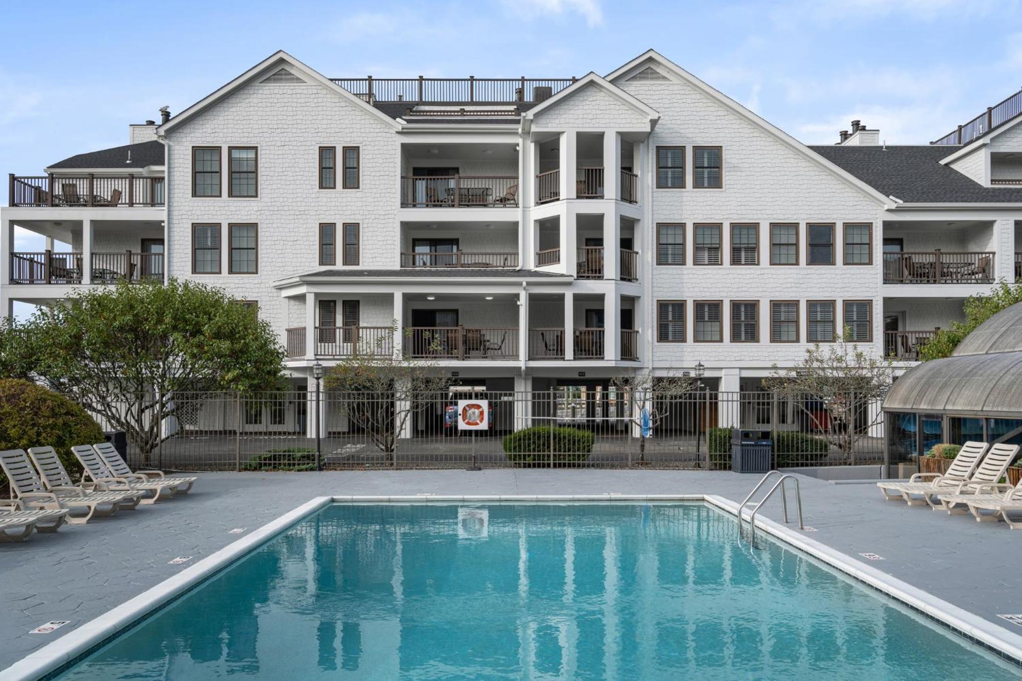 Club Wyndham Newport Onshore Εξωτερικό φωτογραφία